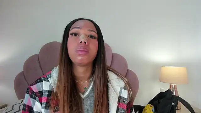 Nicole Paradise online show from 11/10/25, 12:37