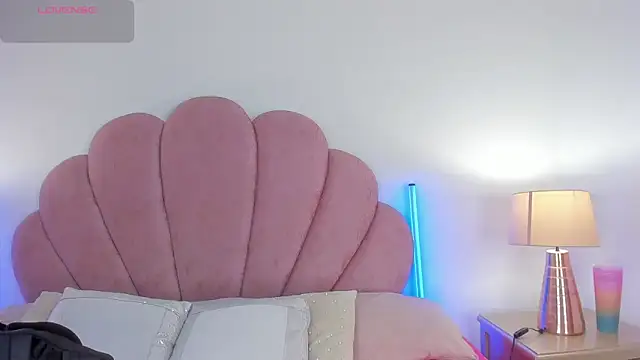 Nicole Paradise online show from 03/12/26, 12:55