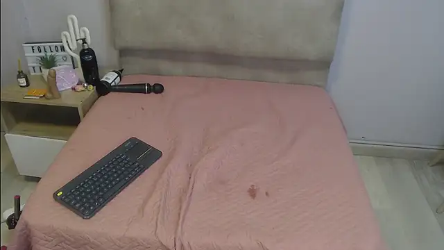 SophiaMeyerst online show from 04/15/26, 07:58