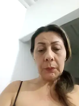 Snapshot of Mia-funny20 chatting on 02/23/25, 01:13 Mia-funny20 online show from 02/23/25, 01:13
