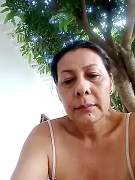 Snapshot of Mia-funny20 chatting on 02/26/25, 08:44 Mia-funny20 online show from 02/26/25, 08:44