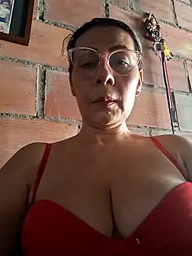 Snapshot of Mia-funny20 chatting on 10/28/25, 09:06 Mia-funny20 online show from 10/28/25, 09:06