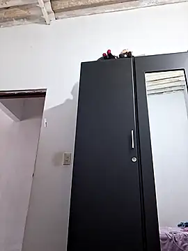 Snapshot of Mia-funny20 chatting on 12/01/25, 03:17 Mia-funny20 online show from 12/01/25, 03:17