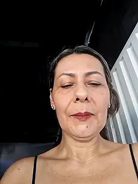 Snapshot of Mia-funny20 chatting on 12/22/25, 09:01 Mia-funny20 online show from 12/22/25, 09:01