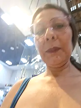 Snapshot of Mia-funny20 chatting on 01/06/26, 08:12 Mia-funny20 online show from 01/06/26, 08:12