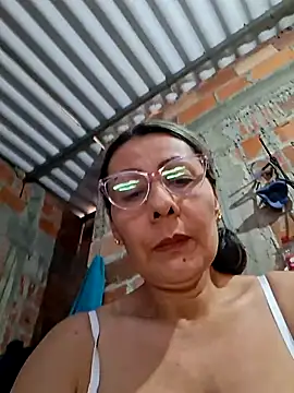 Snapshot of Mia-funny20 chatting on 06/15/26, 08:00 Mia-funny20 online show from 06/15/26, 08:00