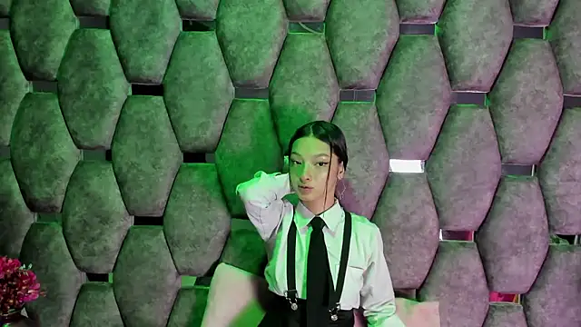 Aurora 18 online show from 01/15/26, 02:43