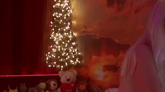 MoniCutex online show from 12/29/24, 06:24