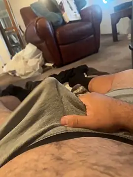 Snapshot of Jayare95 chatting on 11/17/25, 07:41 Jayare95 online show from 11/17/25, 07:41