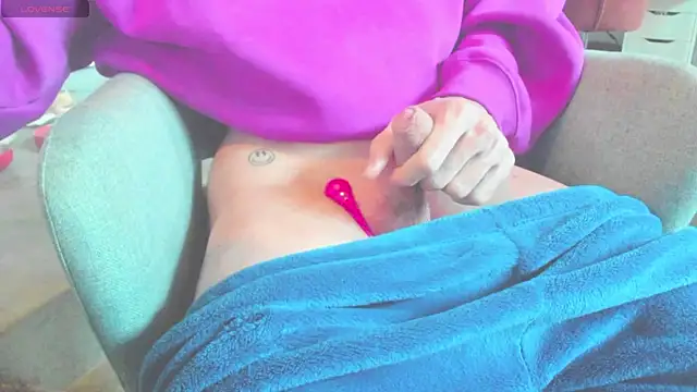 Snapshot of sexy_in_the_dark chatting on 02/07/25, 07:50 sexy in the dark online show from 02/07/25, 07:50