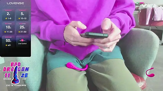 Snapshot of sexy_in_the_dark chatting on 03/02/25, 08:05 sexy in the dark online show from 03/02/25, 08:05