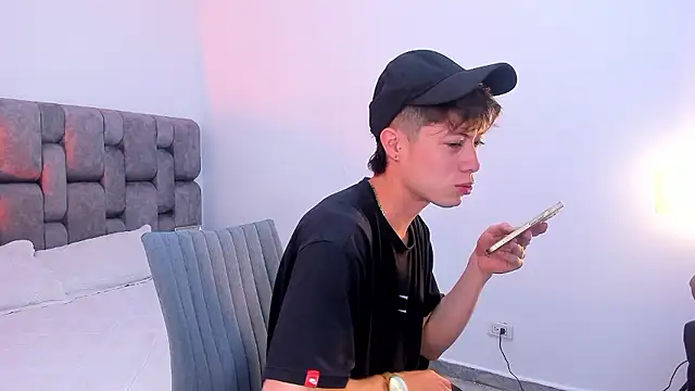 Snapshot of MarcusCollinss_ chatting on 12/02/24, 12:07 MarcusCollinss online show from 12/02/24, 12:07