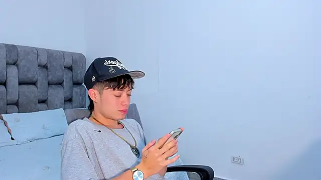 Snapshot of MarcusCollinss_ chatting on 12/05/24, 12:11 MarcusCollinss online show from 12/05/24, 12:11