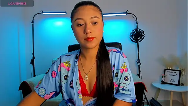 Snapshot of cloy_baby__ chatting on 12/26/24, 10:48 cloy baby online show from 12/26/24, 10:48