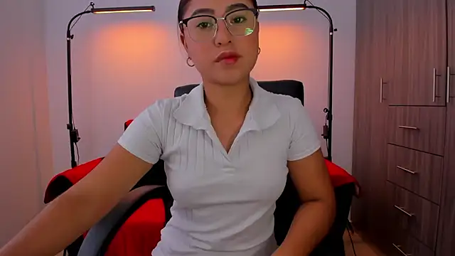Snapshot of cloy_baby__ chatting on 09/27/25, 11:26 cloy baby online show from 09/27/25, 11:26