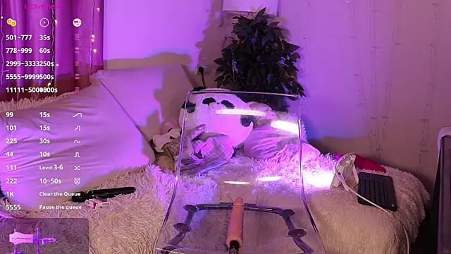 Snapshot of Sexydoll112 chatting on 02/06/25, 04:53 Sexydoll112 online show from 02/06/25, 04:53