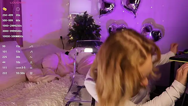 Snapshot of Sexydoll112 chatting on 02/15/25, 11:36 Sexydoll112 online show from 02/15/25, 11:36