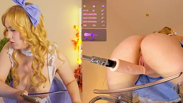 Snapshot of Sexydoll112 chatting on 10/31/25, 12:33 Sexydoll112 online show from 10/31/25, 12:33