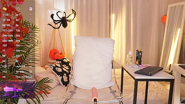 Snapshot of Sexydoll112 chatting on 11/01/25, 12:45 Sexydoll112 online show from 11/01/25, 12:45