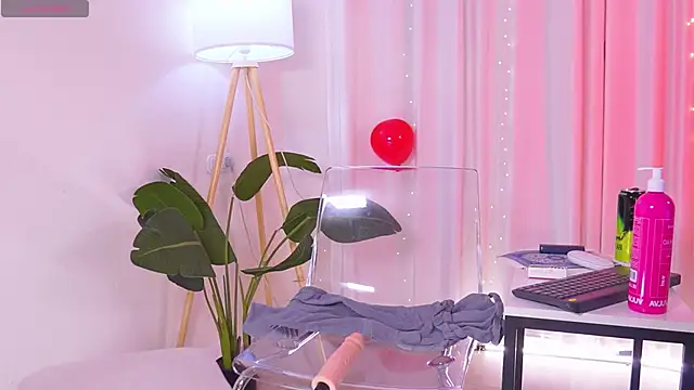 Snapshot of Sexydoll112 chatting on 02/07/26, 11:41 Sexydoll112 online show from 02/07/26, 11:41