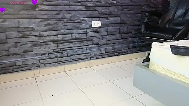 Snapshot of Lilith_Zen chatting on 02/17/25, 11:02 Lilith Zen online show from 02/17/25, 11:02