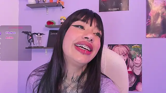 Snapshot of Akari1_Mischief chatting on 12/05/25, 03:04 Akari1 Mischief online show from 12/05/25, 03:04