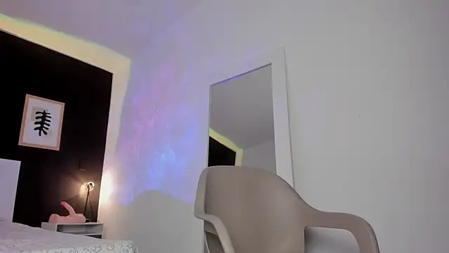 VioletPaket online show from 02/18/25, 09:31