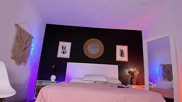 VioletPaket online show from 09/29/25, 11:37