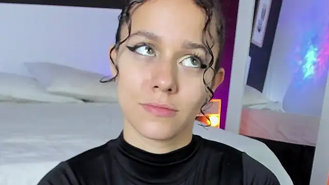 VioletPaket online show from 01/11/26, 12:10