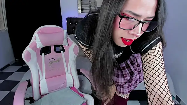 Snapshot of paula_kawaiifu_ chatting on 02/08/25, 02:16 paula kawaiifu online show from 02/08/25, 02:16