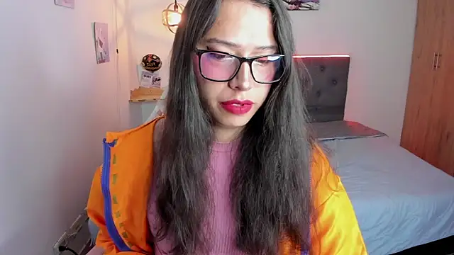 Snapshot of paula_kawaiifu_ chatting on 11/26/25, 02:18 paula kawaiifu online show from 11/26/25, 02:18