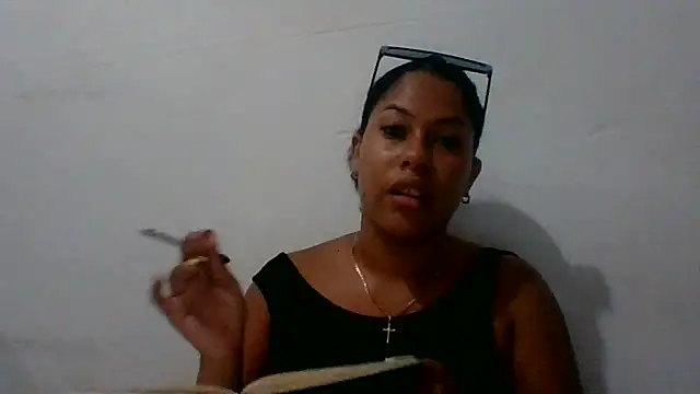 Kitra New online show from 04/04/26, 07:22