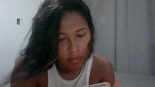 Kitra New online show from 04/14/26, 08:15