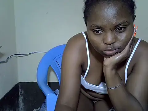 Snapshot of sexy_camara4 chatting on 10/25/25, 09:53 sexy camara4 online show from 10/25/25, 09:53