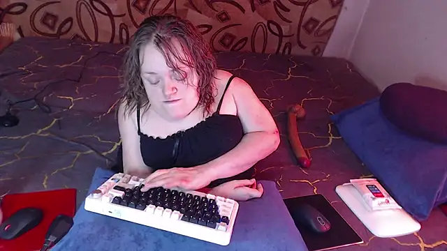 Snapshot of MiniNatalie chatting on 02/24/25, 08:49 MiniNatalie online show from 02/24/25, 08:49