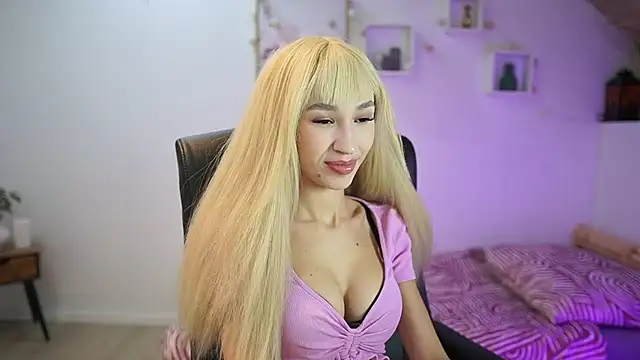 Snapshot of Amai__Liu chatting on 11/08/25, 06:51 Amai Liu online show from 11/08/25, 06:51