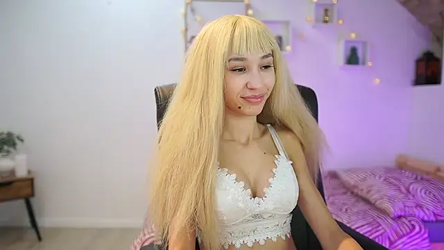 Snapshot of Amai__Liu chatting on 11/21/25, 09:19 Amai Liu online show from 11/21/25, 09:19