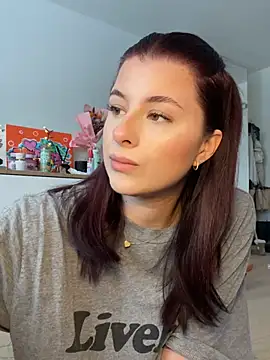 Mia-Minou online show from 01/13/26, 01:05