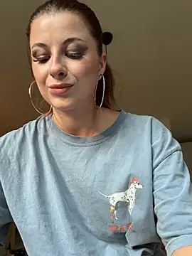 Snapshot of Mia-Minou chatting on 07/03/26, 06:14 Mia-Minou online show from 07/03/26, 06:14