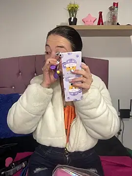 Isabella 21x online show from 03/14/25, 12:18