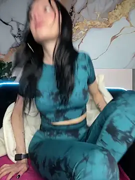 Isabella 21x online show from 10/15/25, 12:49