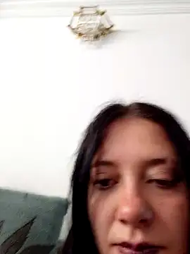 Isabella 21x online show from 11/01/25, 11:45