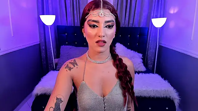 Snapshot of hallsredd chatting on 12/21/24, 10:30 hallsredd online show from 12/21/24, 10:30