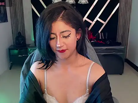 Snapshot of artemisa_ch1 chatting on 11/19/25, 04:01 artemisa ch1 online show from 11/19/25, 04:01