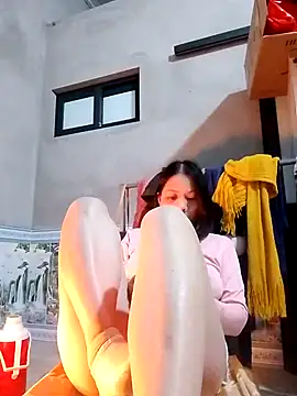 Aninyin22 online show from 02/09/25, 08:44