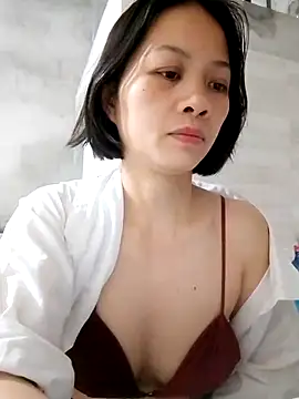 Aninyin22 online show from 02/21/25, 03:23