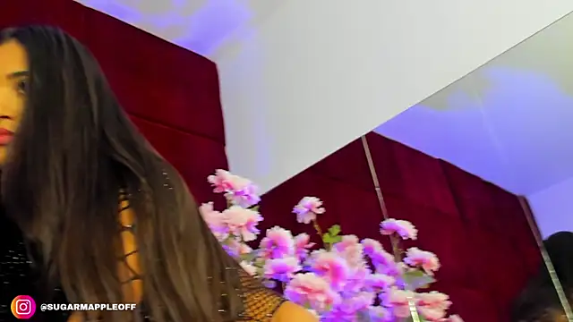 Snapshot of Alexxa chatting on 10/02/25, 05:25 Alexxa online show from 10/02/25, 05:25