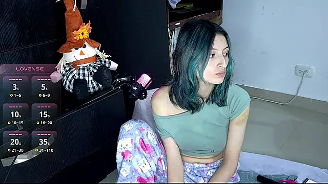 Camila---torres online show from 10/29/25, 02:25