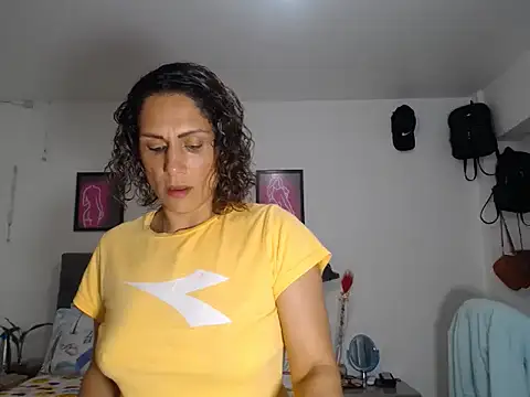 Corina hot online show from 12/02/25, 10:16