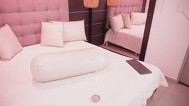 Bella TS  online show from 02/26/26, 10:31